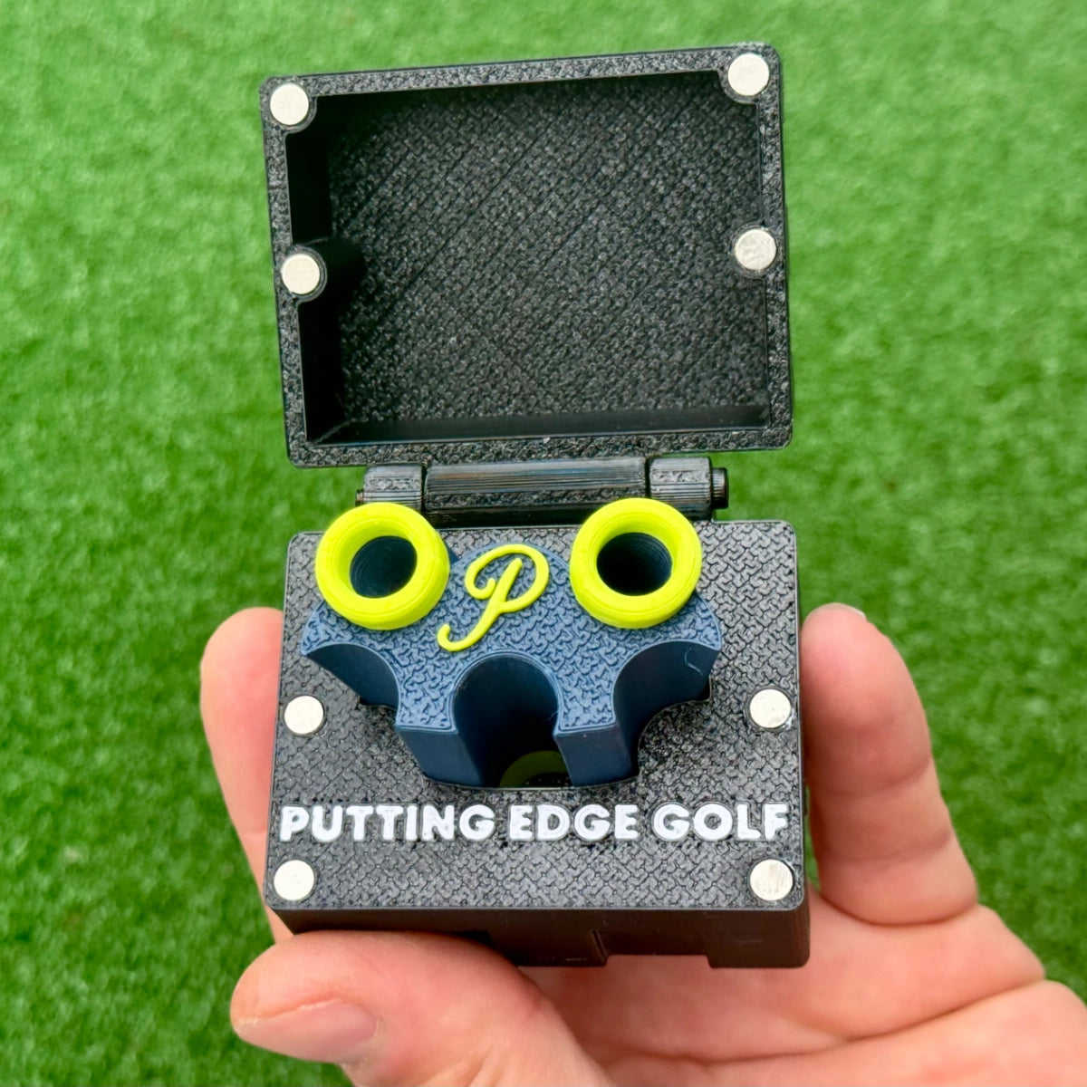 Magnetic Carry Case for Putting Edge Training Aid